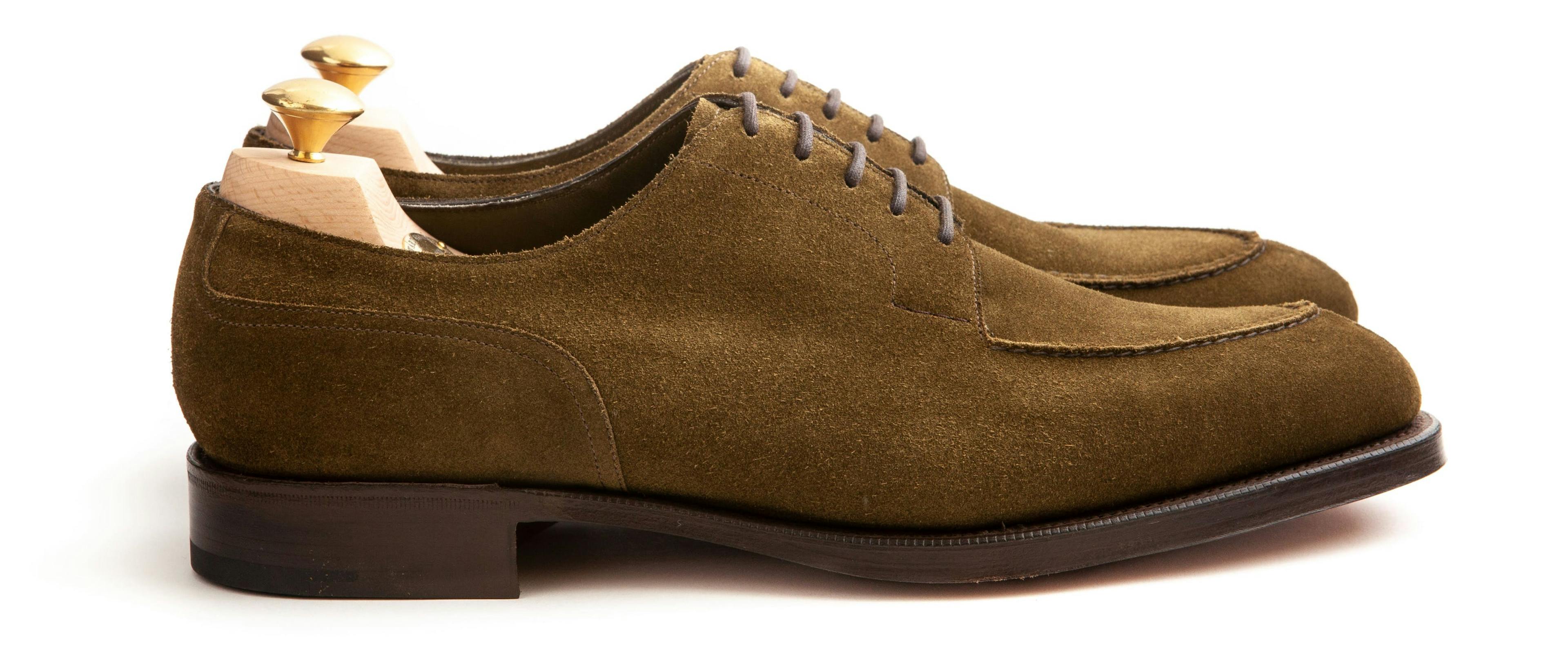 Side view of an Edward Green Dover in Loden suede.